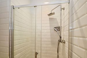 HIGH STREET- click for photo gallery